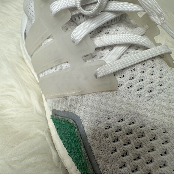 Adidas Men’s Ultra Boost 1.0 Running Shoes Size 9.5 - Picture 14 of 15